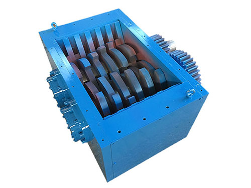 如何解决废弃塑料垃圾撕碎机卡死的问题?